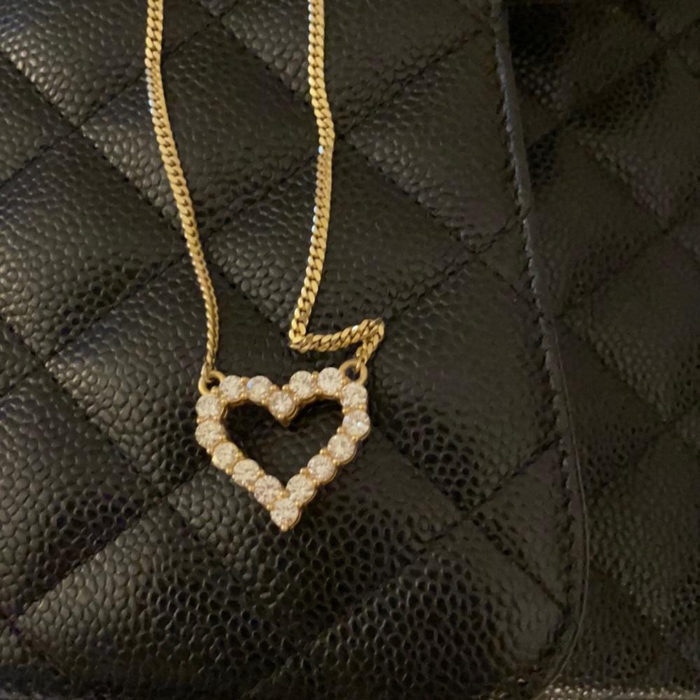 18k gold heart necklace with 3.8 carat of diamonds